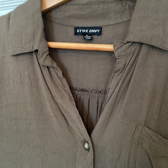 Flattering Rayon Shirt - Picture 3 of 5